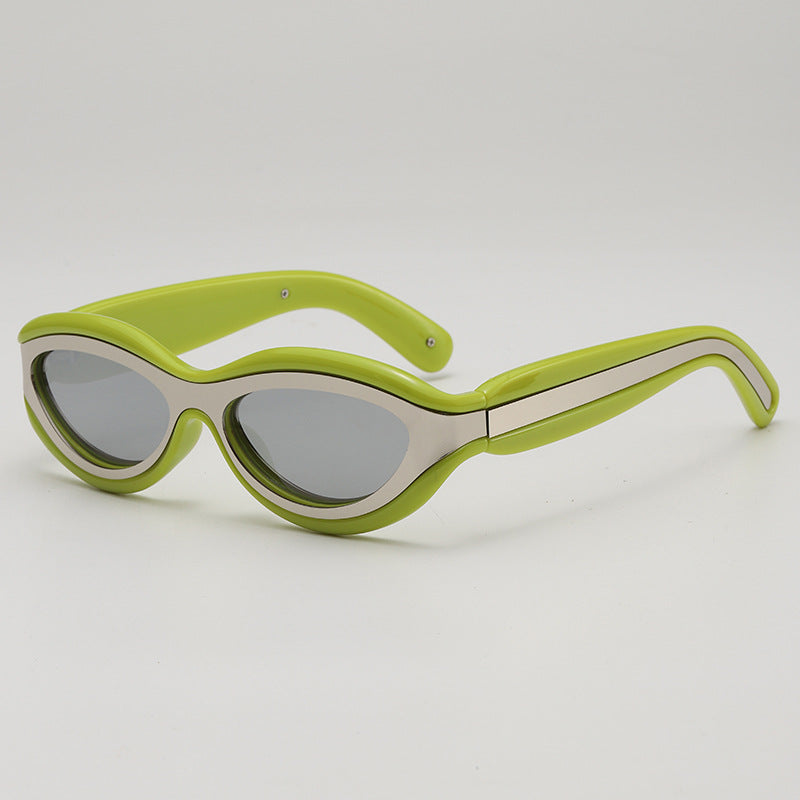 LuxVision™ | Trendy Sunglasses with a Stylish Look